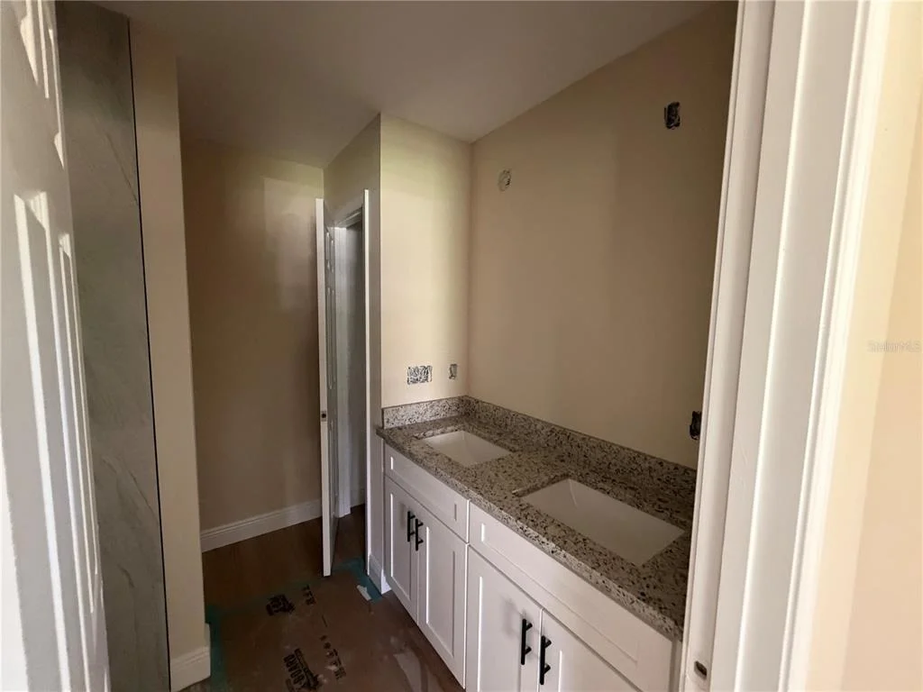 Photo of 851 SE 28TH STREET