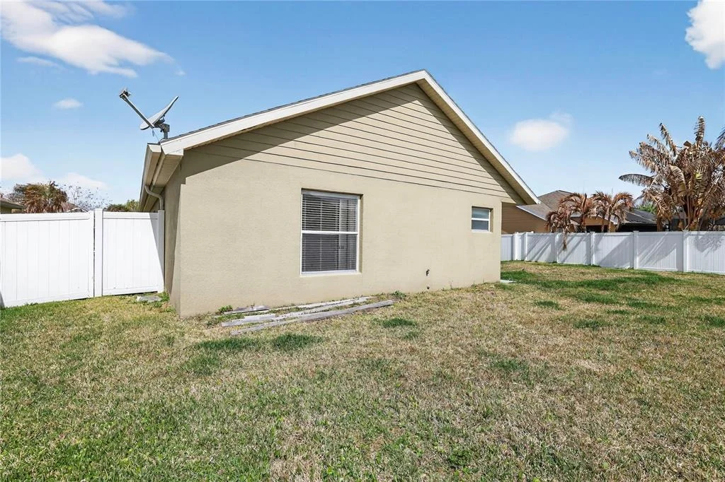 Photo of 1042 CHAMBERLIN TRAIL
