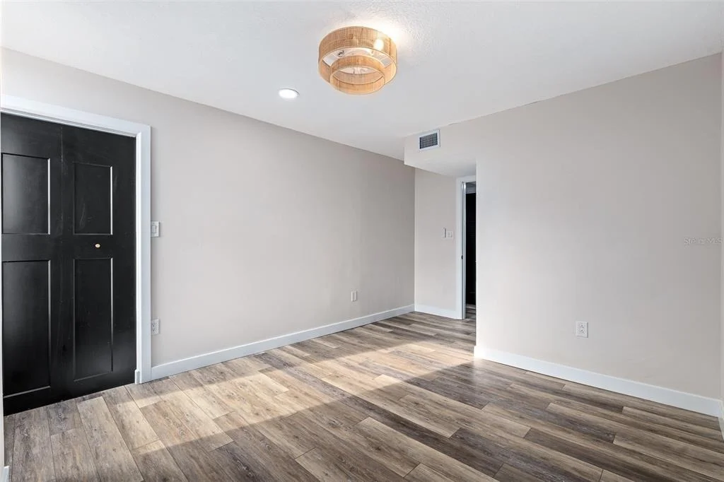 Photo of Unit UT87 at 5500 OCEAN SHORE BOULEVARD