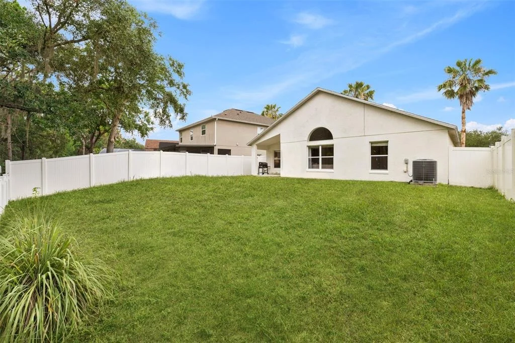 Photo of 16236 DEER CHASE LOOP