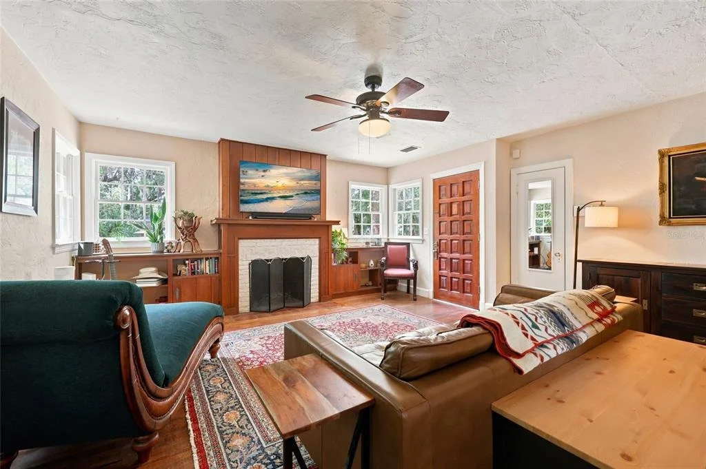 Photo of 616 NW 8TH PLACE