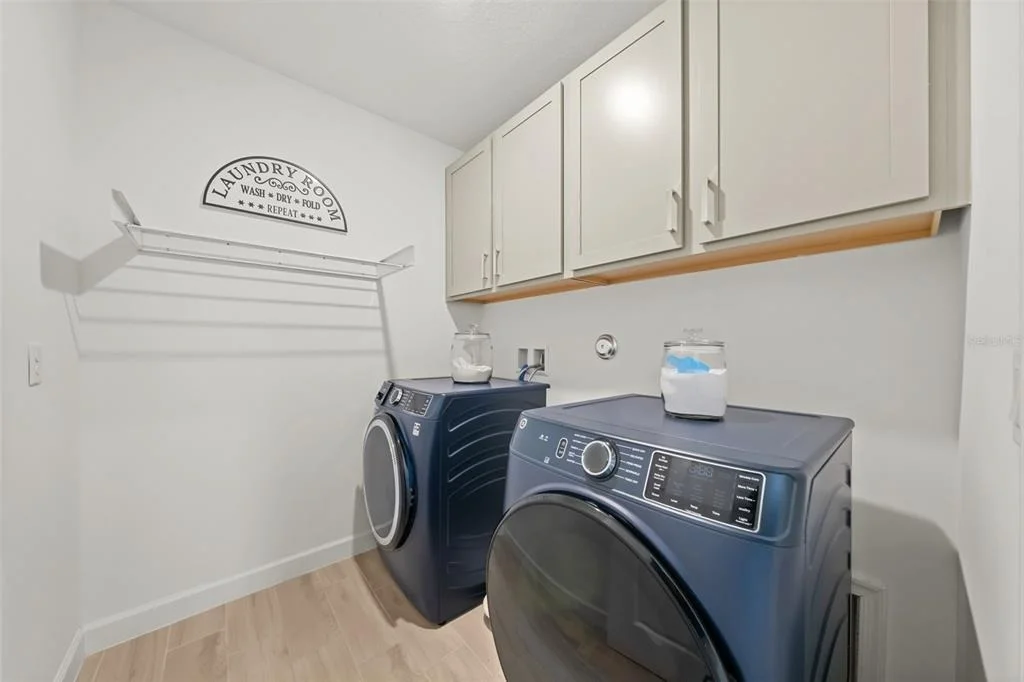 Photo of 660 VERIDIAN CIRCLE NW