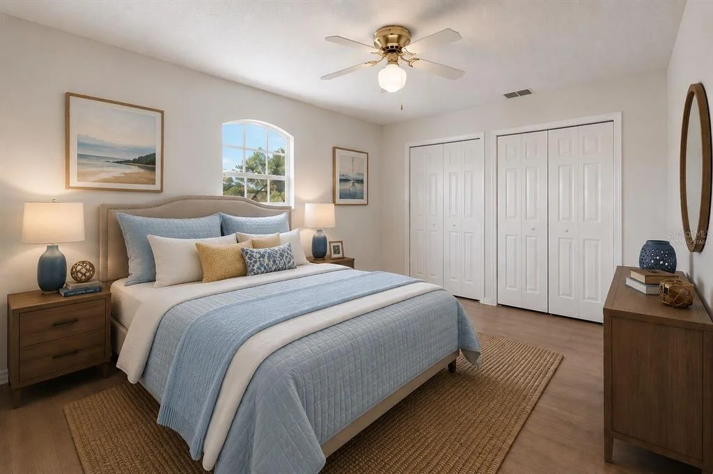 Photo of 372 LAKE DAISY CIR