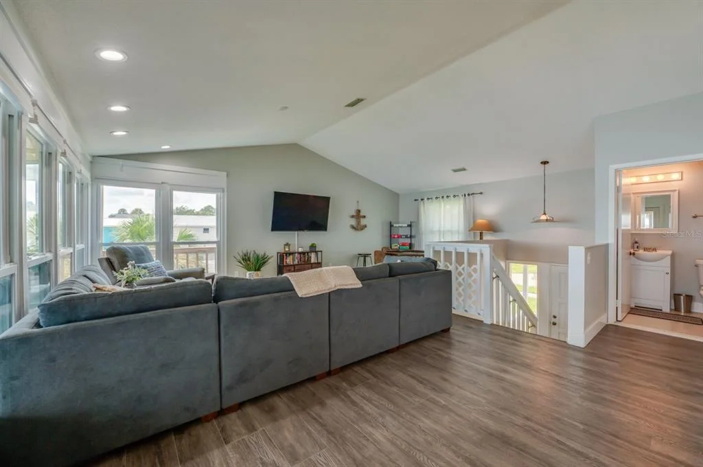 Photo of 1633 RIVERSIDE DRIVE