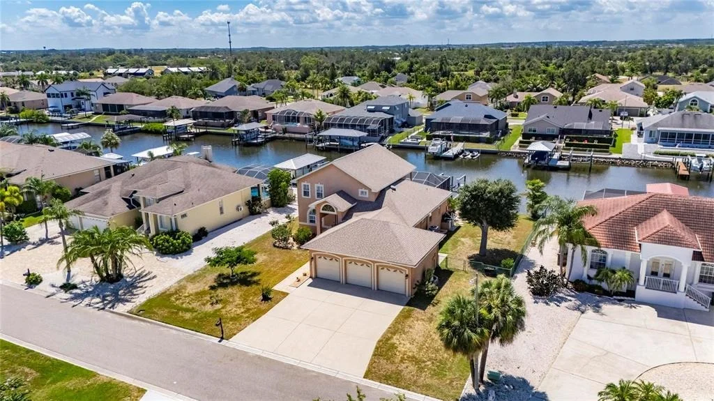 Photo of 830 GOLF ISLAND DRIVE