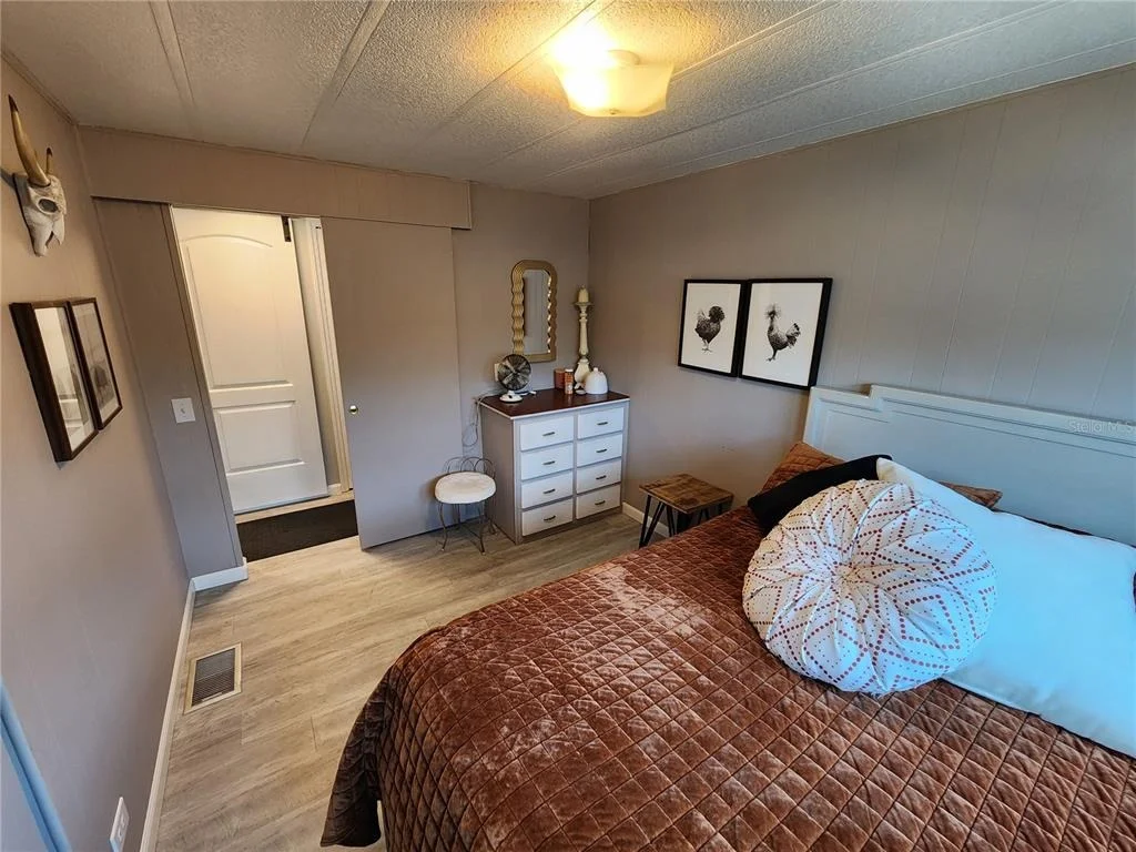 Photo of 5316 CHATEAU LANE