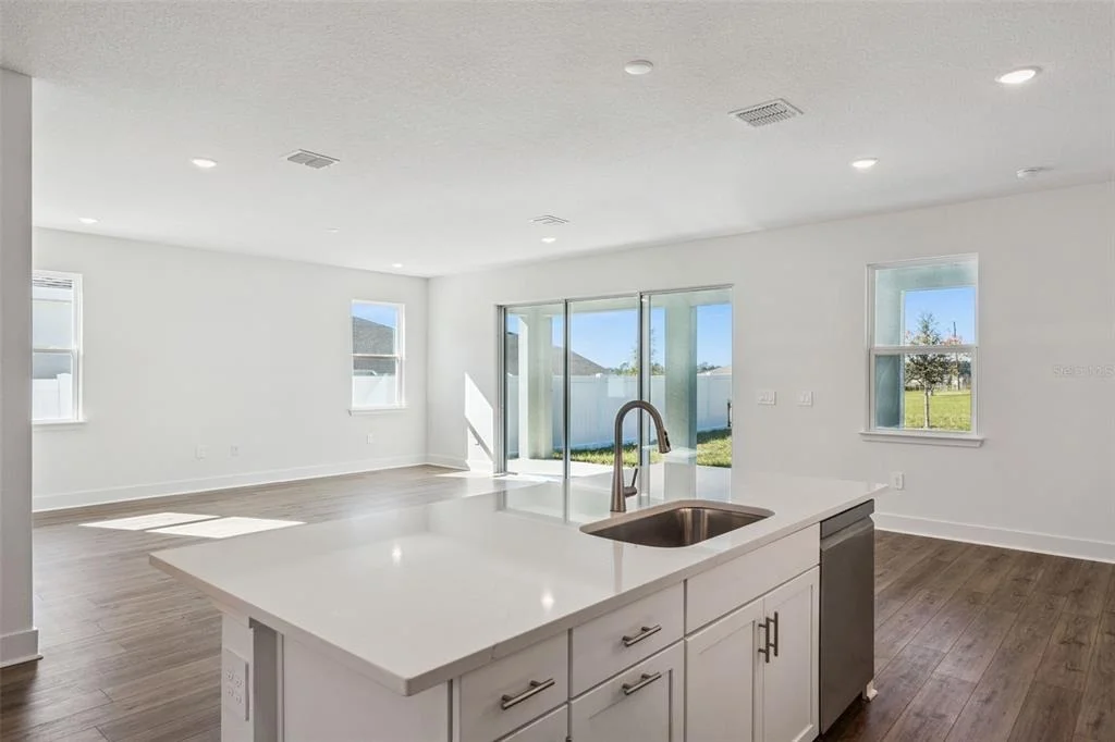 Photo of 526 EMERALD GROVE DRIVE