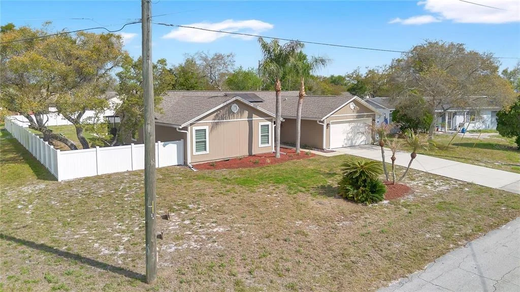 Photo of 985 HEMINGWAY DRIVE
