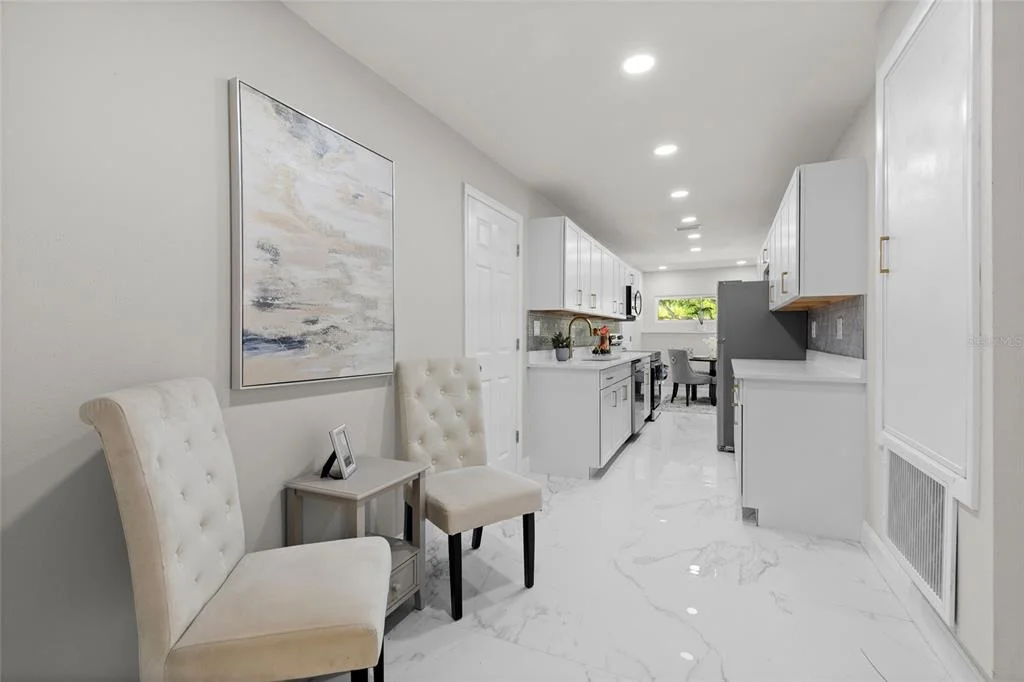 Photo of 1375 LAKE DRIVE