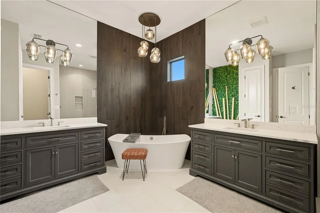 Photo of 355 OCEAN CREST DRIVE