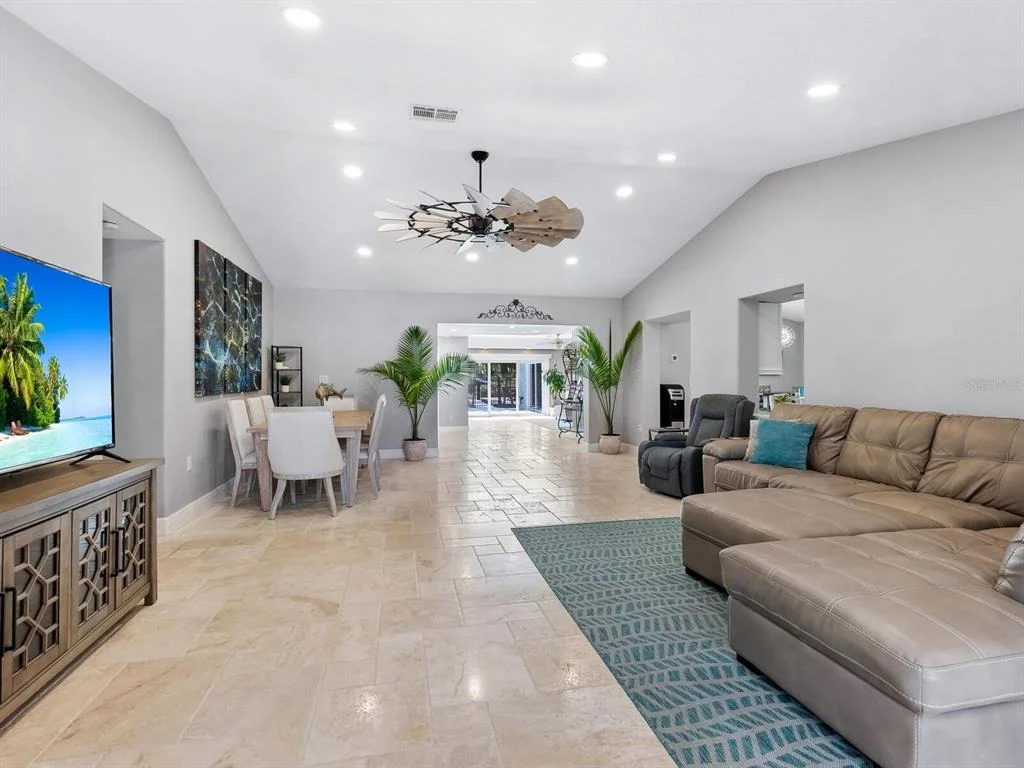 Photo of 221 LYCHEE ROAD