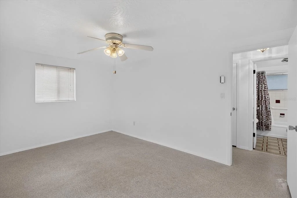 Photo of 4843 CALAIS DRIVE