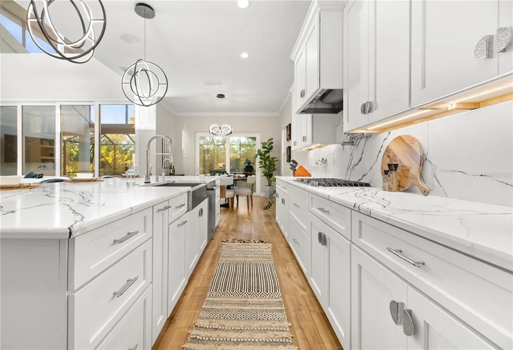 Photo of 2559 PALM AVENUE
