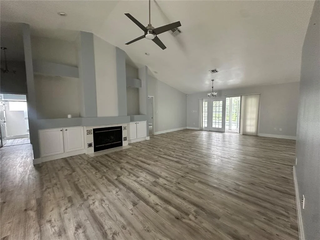 Photo of 4242 LEAFWAY CIRCLE