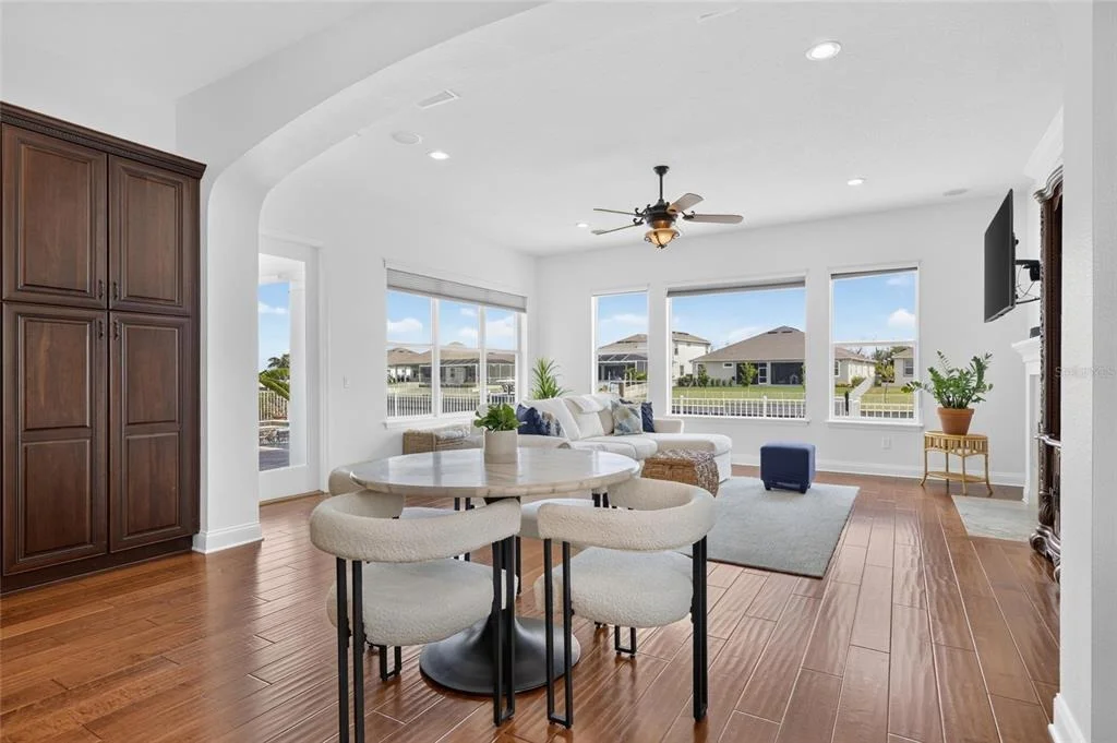 Photo of 715 ISLEBAY DRIVE