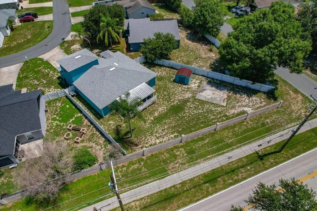 Photo of 372 LAKE DAISY CIR