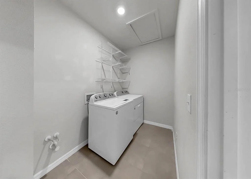 Photo of 16454 WOODSIDE GLEN