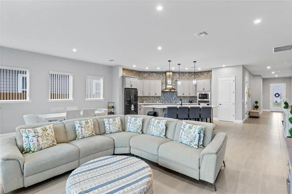 Photo of 6526 CIRCLE ROCK WAY