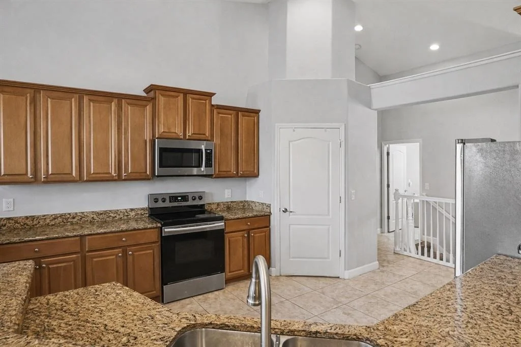 Photo of 1042 HARMONY LANE