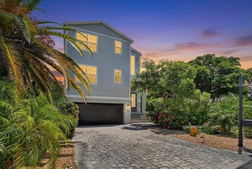Photo of 6330 LAGUNA DRIVE
