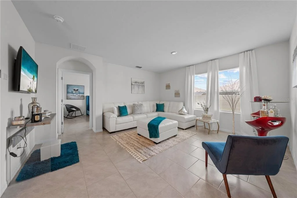Photo of 1242 IGUANA LOOP