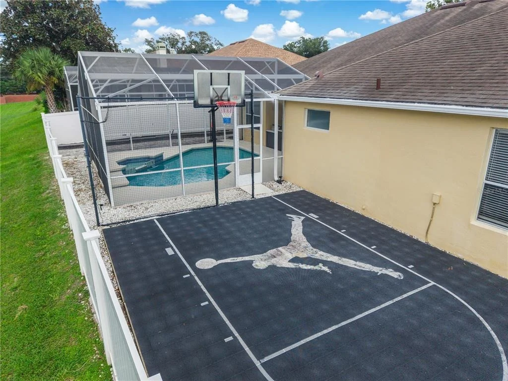 Photo of 116 OAK GROVE CIRCLE