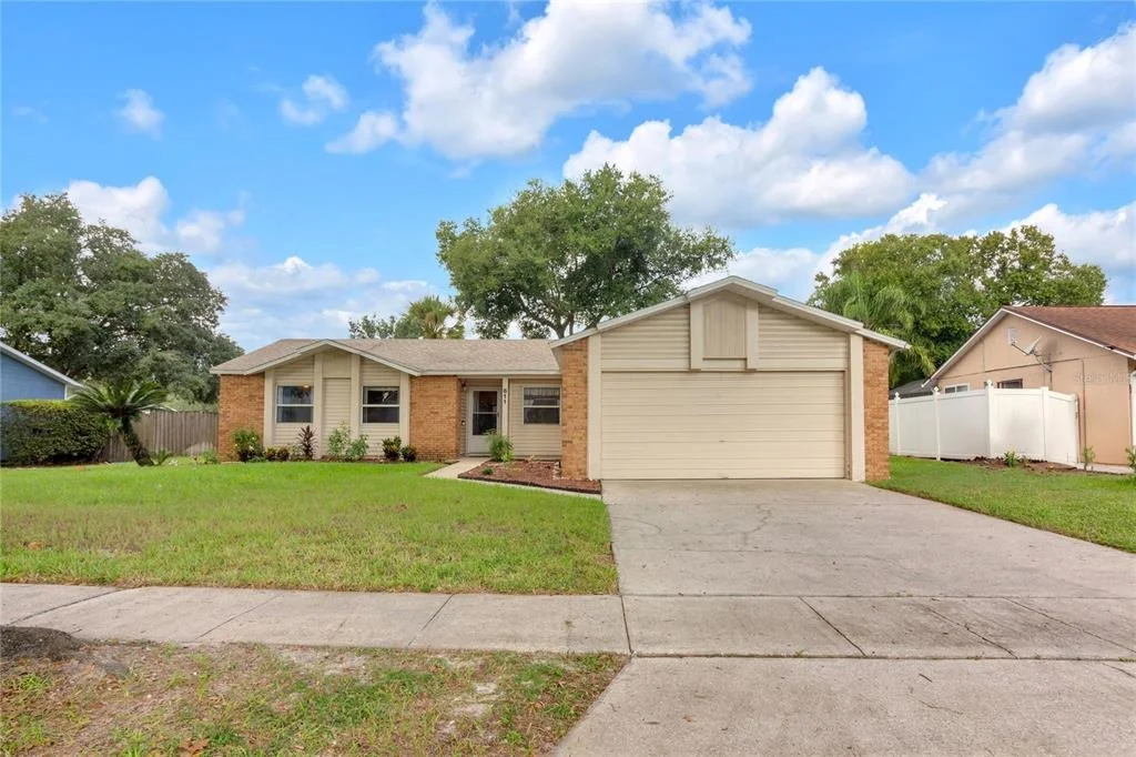 Photo of 611 SHERWOOD OAKS CIRCLE