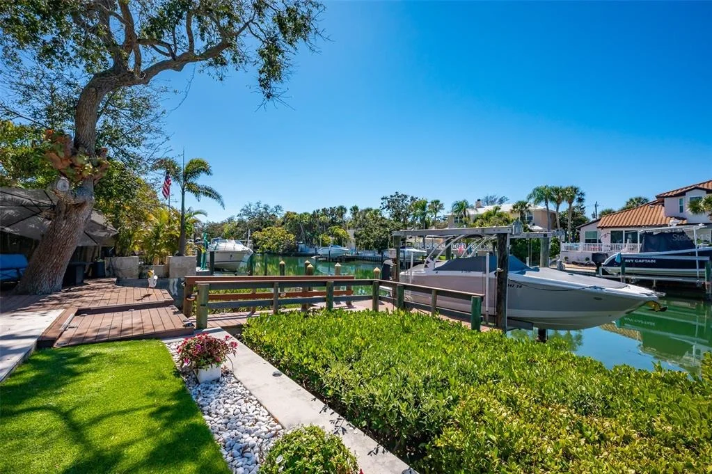 Photo of 4938 COMMONWEALTH DRIVE
