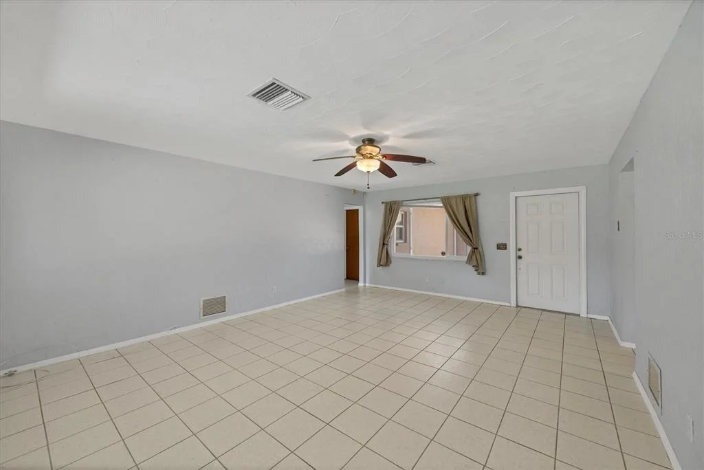 Photo of 1135 RANGE ROAD