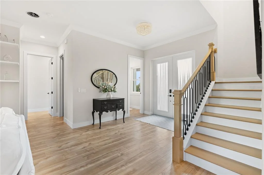 Photo of 2549 PALM AVENUE