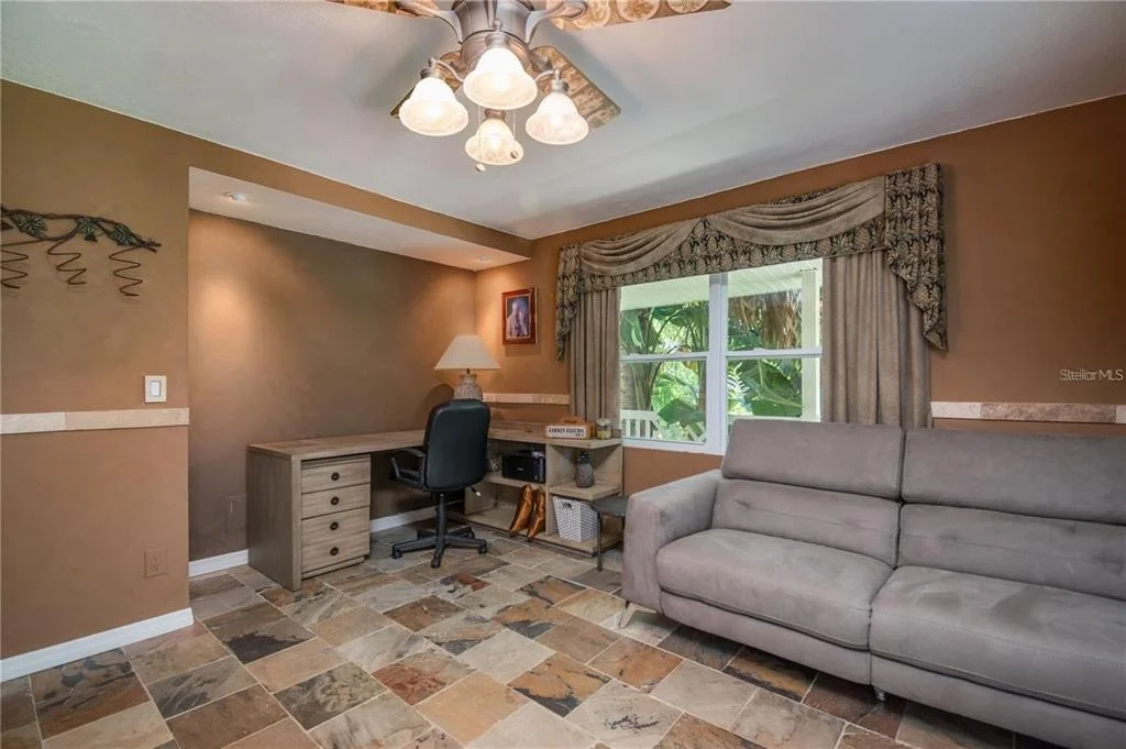Photo of 3 SE OCALE WAY