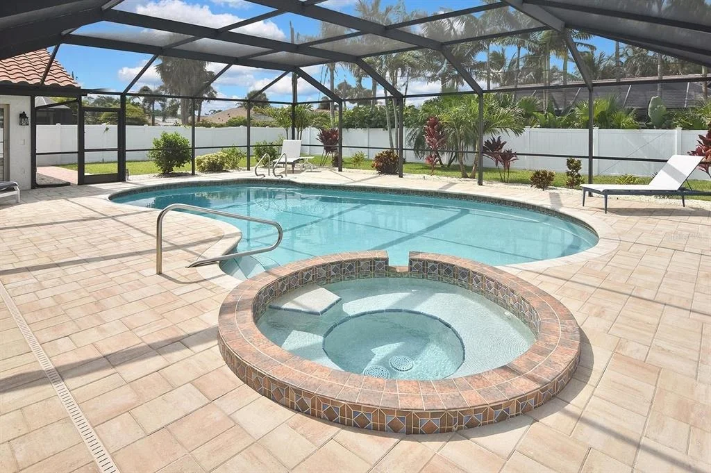 Photo of 429 DARLING DRIVE