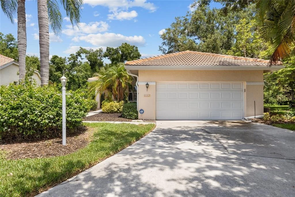 Photo of 6662 OAKBROOKE CIRCLE