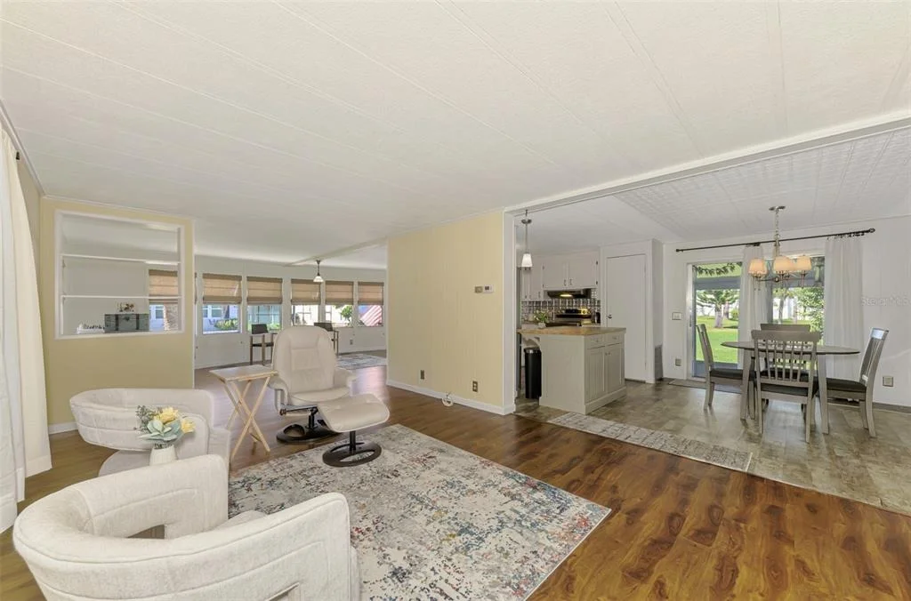 Photo of 49 COMPASS POINT