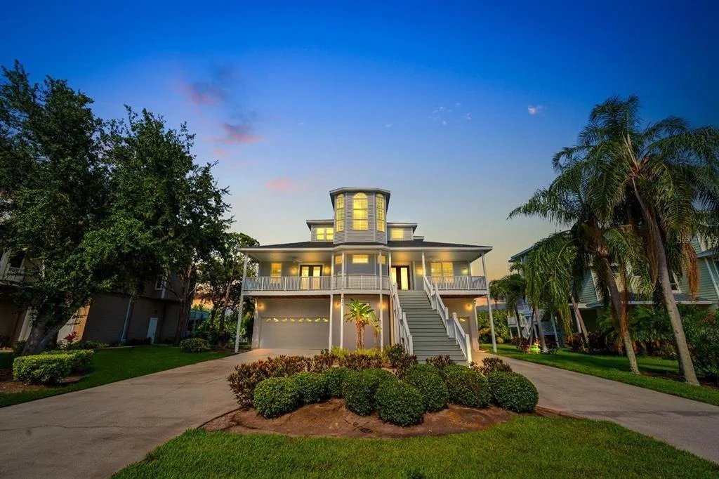 Photo of 921 POINT SEASIDE DRIVE