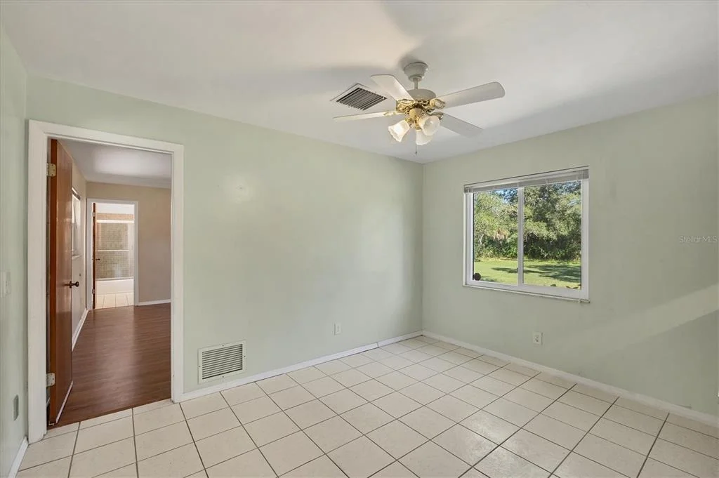 Photo of 1135 RANGE ROAD