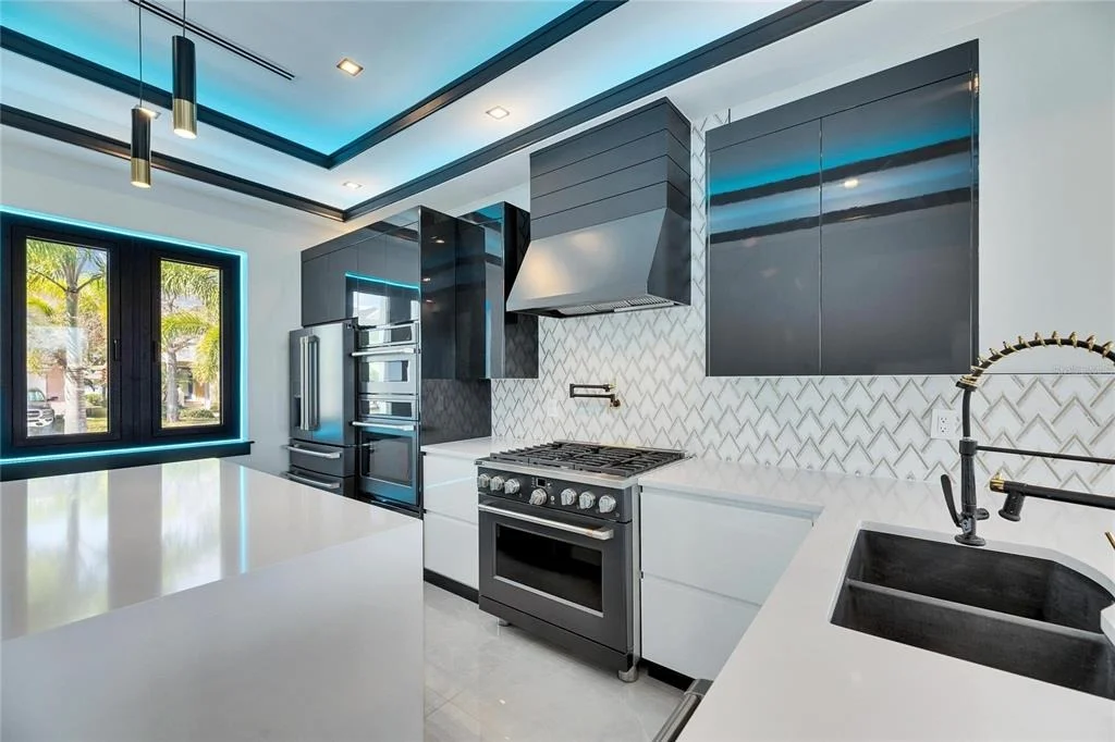 Photo of 6538 SIMONE SHORES CIRCLE