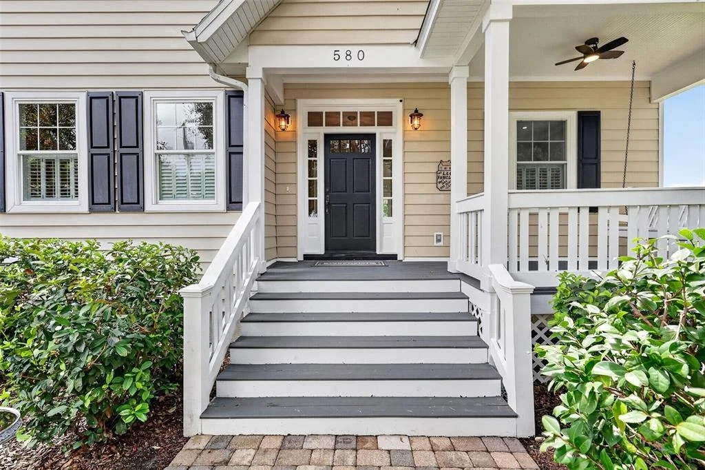 Photo of 580 W 10TH AVENUE