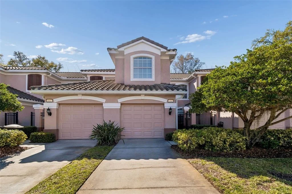 Photo of 894 LANTERN WAY