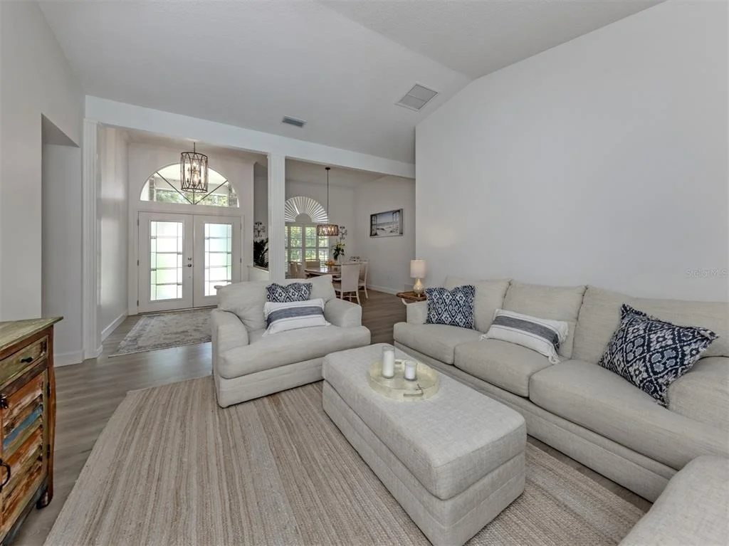 Photo of 1428 GLENEAGLES DRIVE
