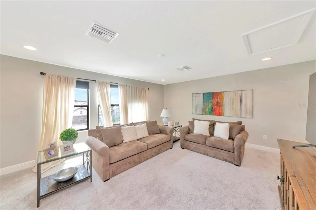 Photo of 9211 ISABELLA CIRCLE