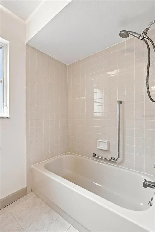 Photo of 2336 MALCOLM DRIVE