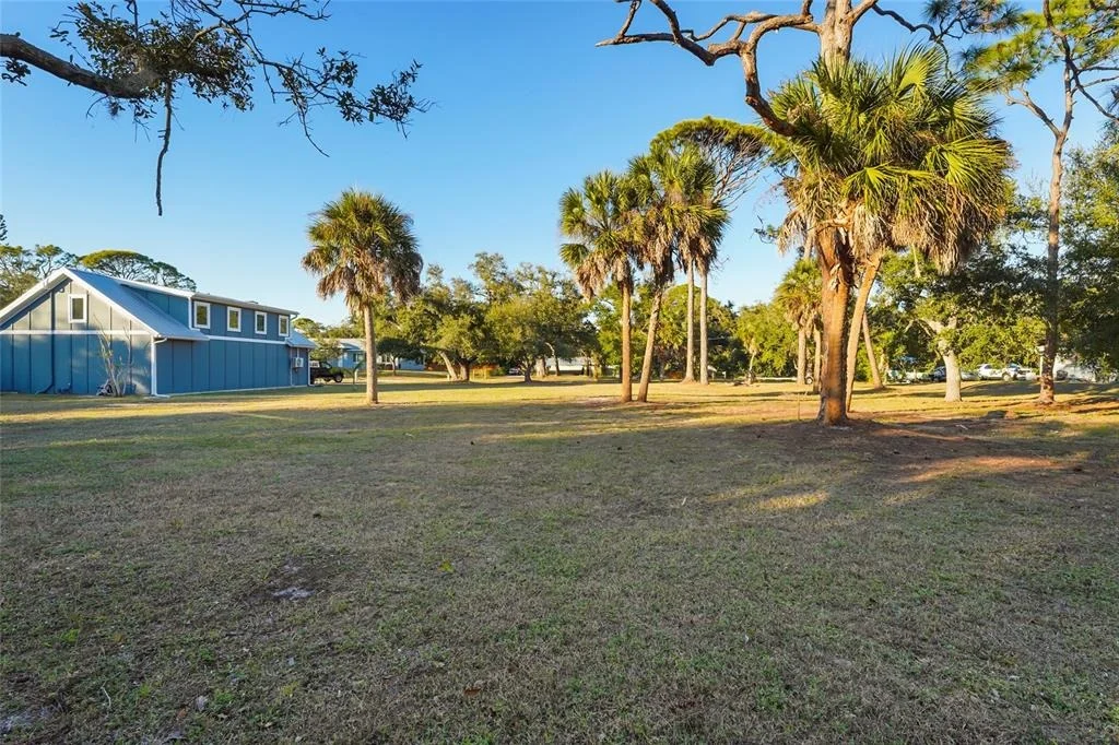 Photo of 405 ESTIL DRIVE N