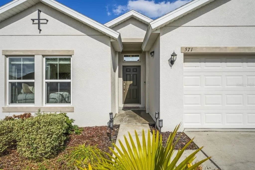 Photo of 571 OLD WINDSOR WAY