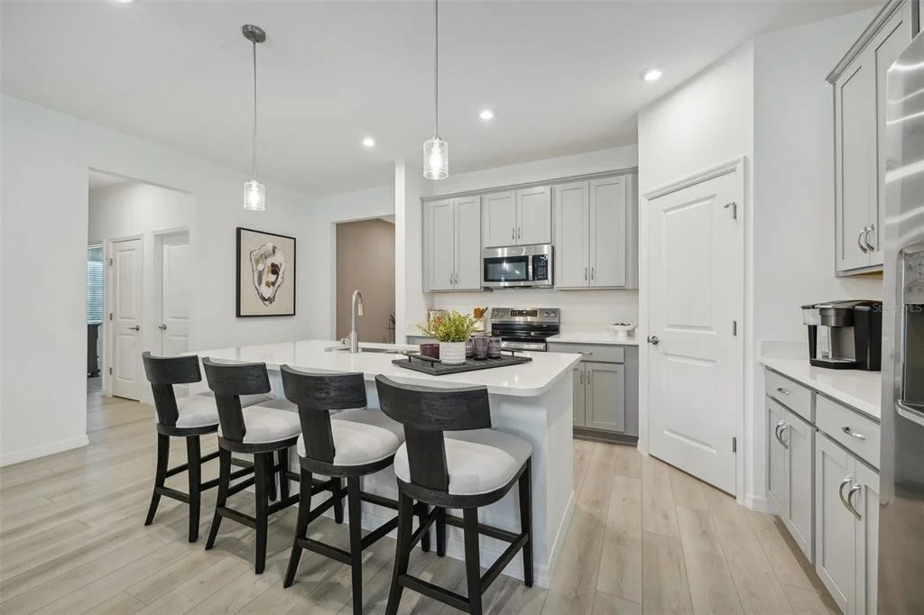 Photo of 5816 CLIFFBOW LOOP