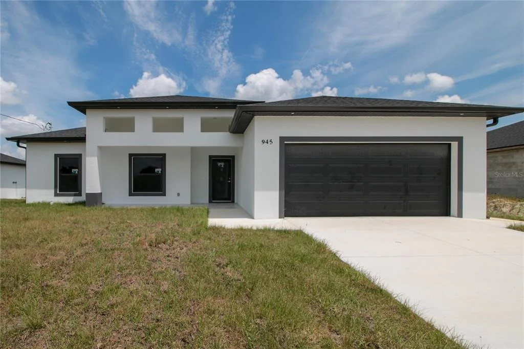 Photo of 945 COMMODORE STREET