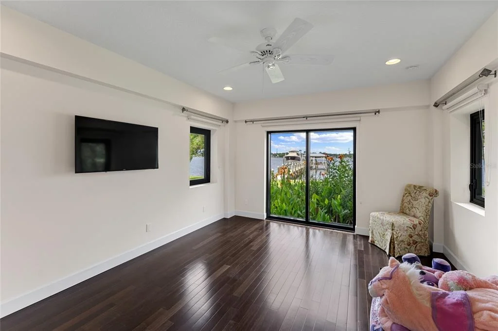 Photo of 200 JOHN ANDERSON DRIVE