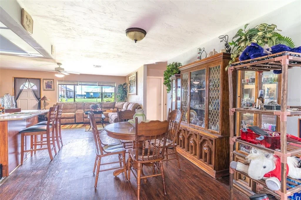 Photo of 305 CLOVERLEAF ROAD