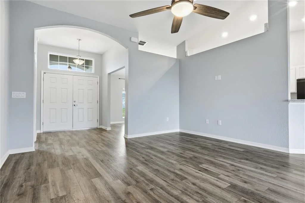 Photo of 185 CLOVERBROOK TRAIL
