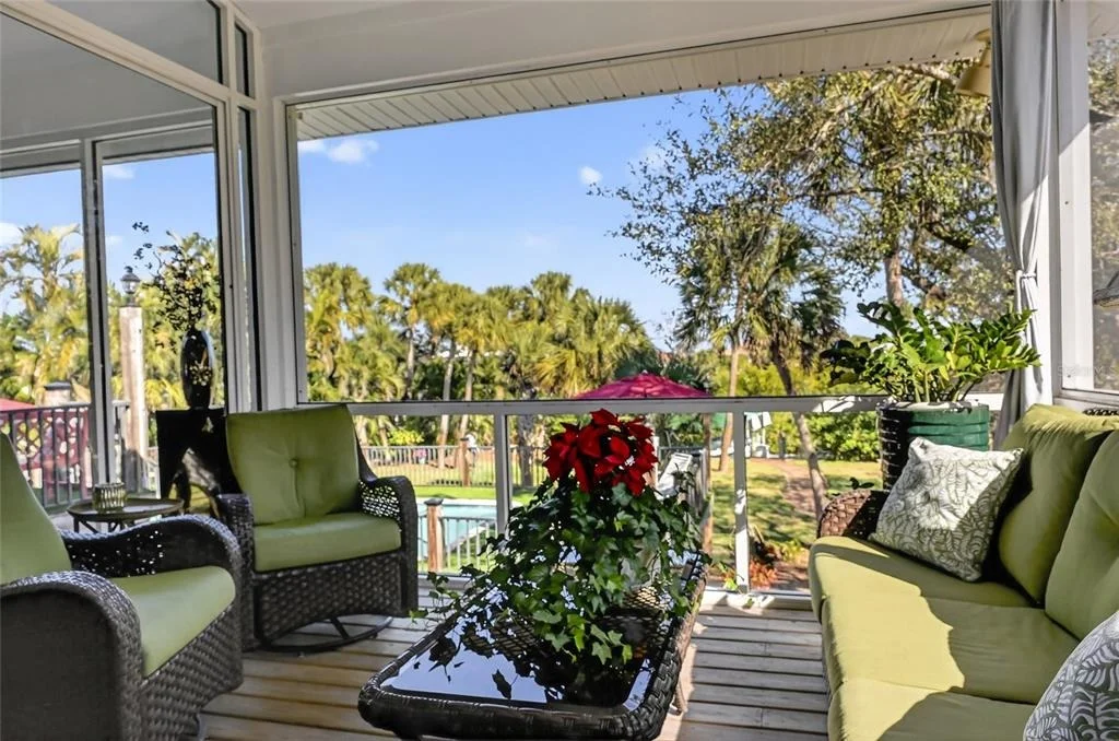 Photo of 10110 CREEKSIDE DRIVE